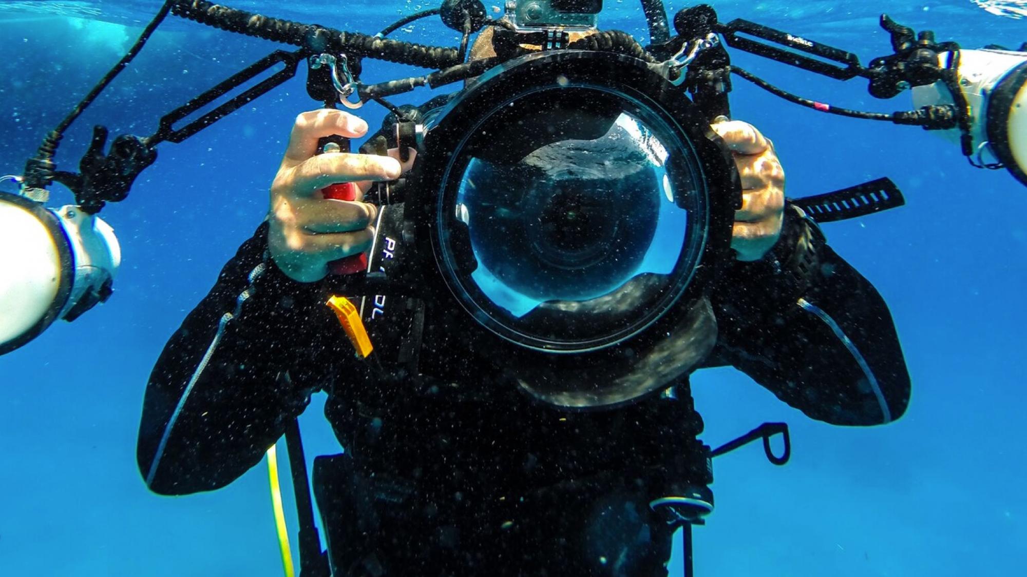 Underwater shop video camera